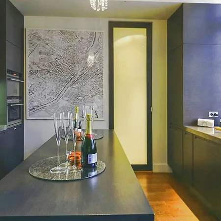 Marot Apartment